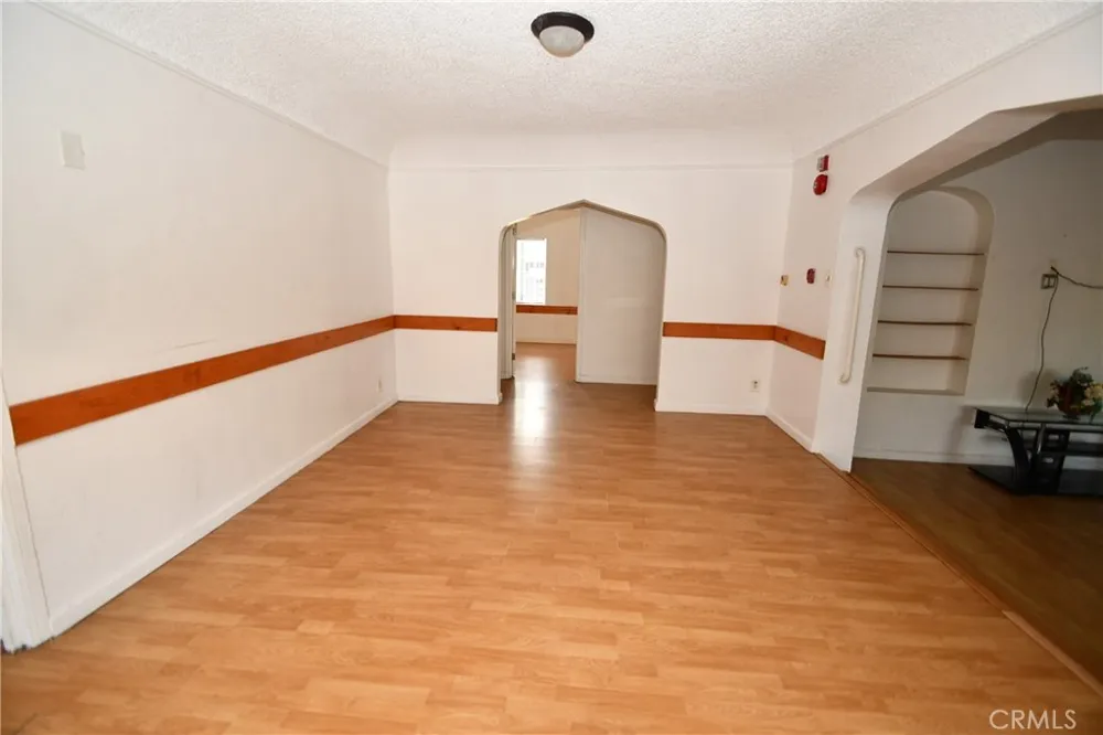 14103 Fonthill Avenue Hawthorne, CA 90250