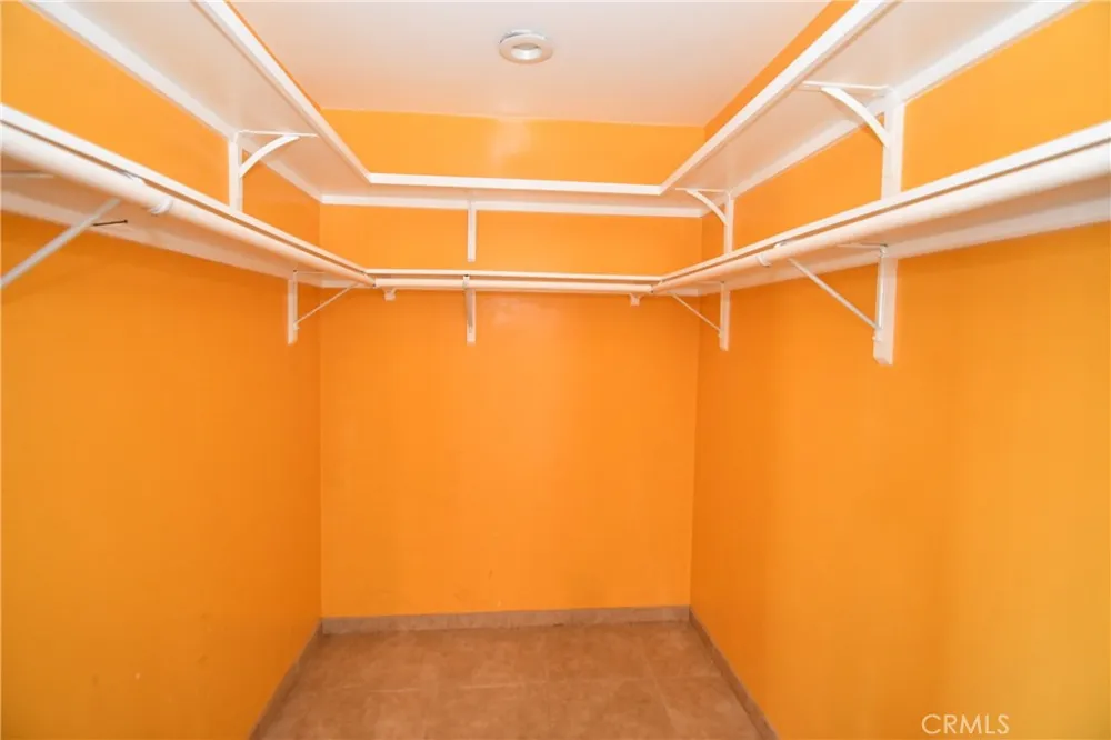 14103 Fonthill Avenue Hawthorne, CA 90250