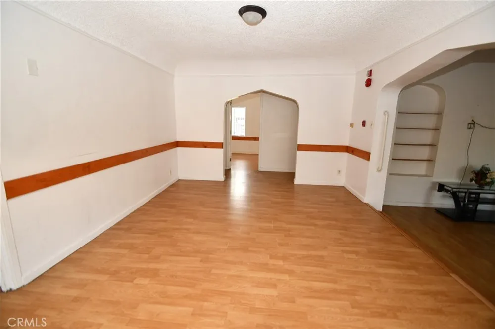 14103 Fonthill Avenue Hawthorne, CA 90250