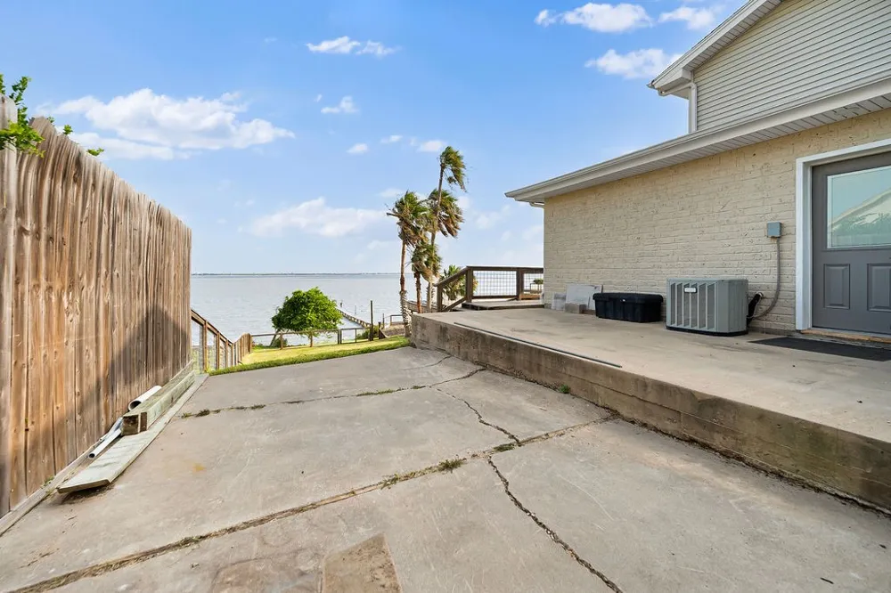 912 Waterview Portland, TX 78374