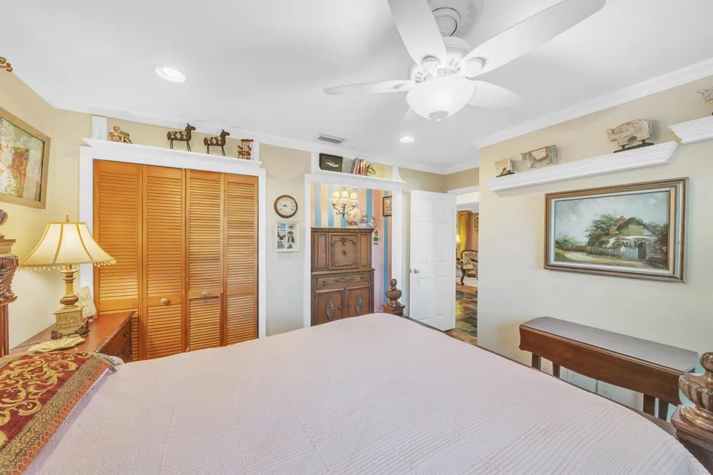 1900 SW 87th Avenue North Lauderdale, FL 33068