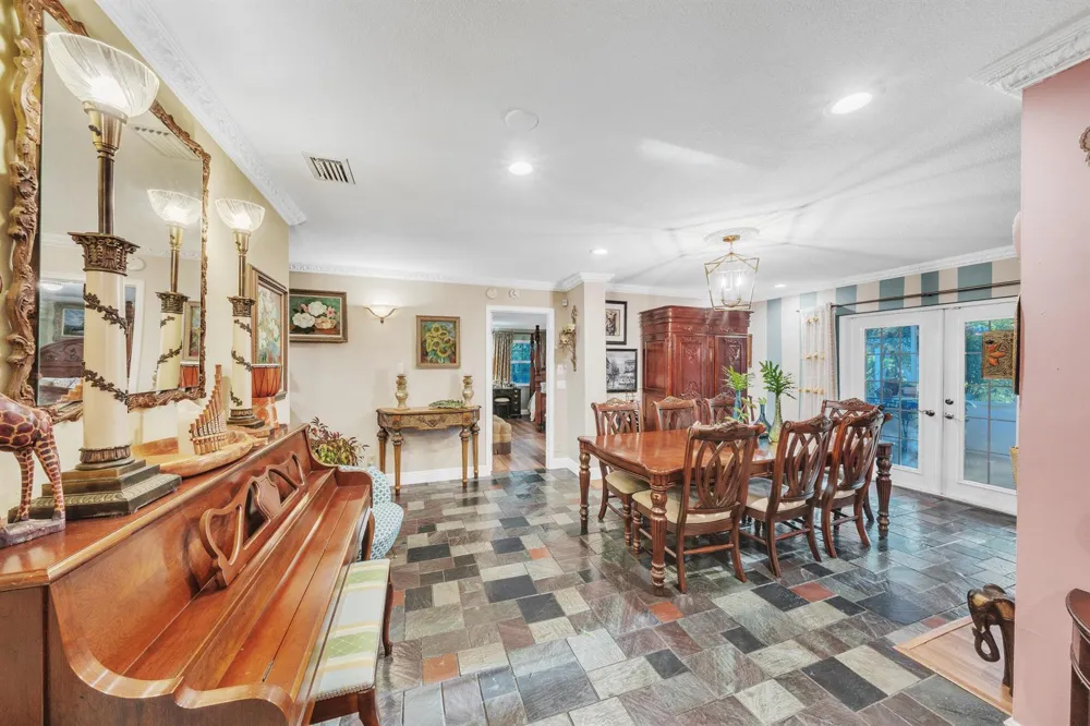 1900 SW 87th Avenue North Lauderdale, FL 33068