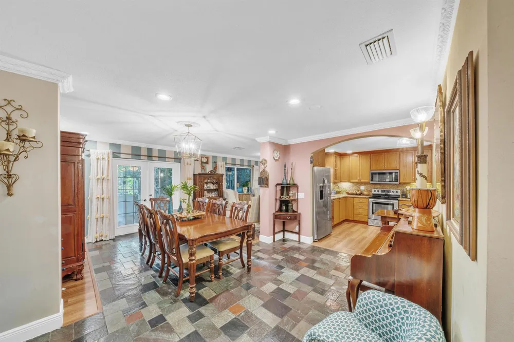 1900 SW 87th Avenue North Lauderdale, FL 33068