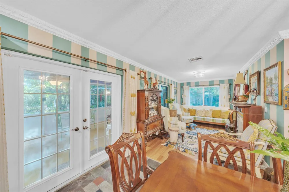 1900 SW 87th Avenue North Lauderdale, FL 33068