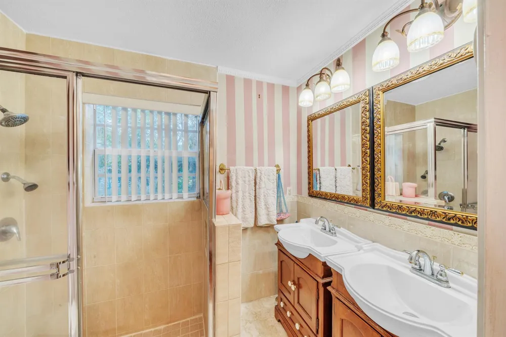 1900 SW 87th Avenue North Lauderdale, FL 33068