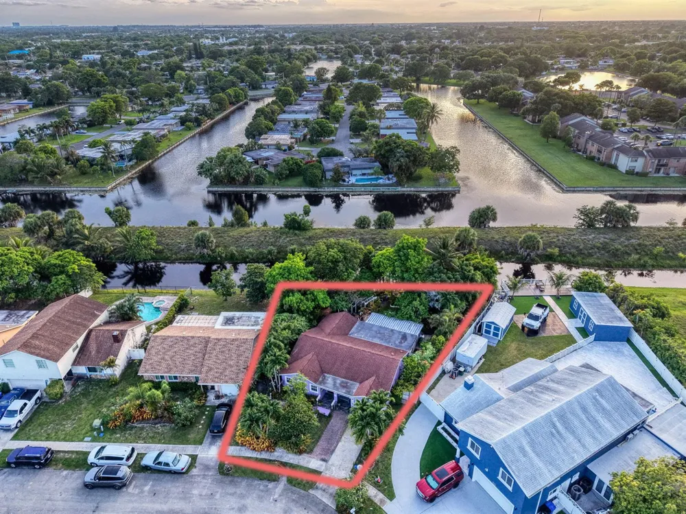 1900 SW 87th Avenue North Lauderdale, FL 33068