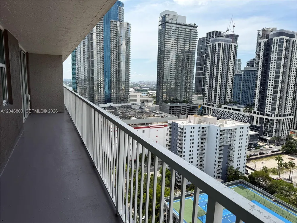 915 NW 1st Ave #H2707 Miami, FL 33136