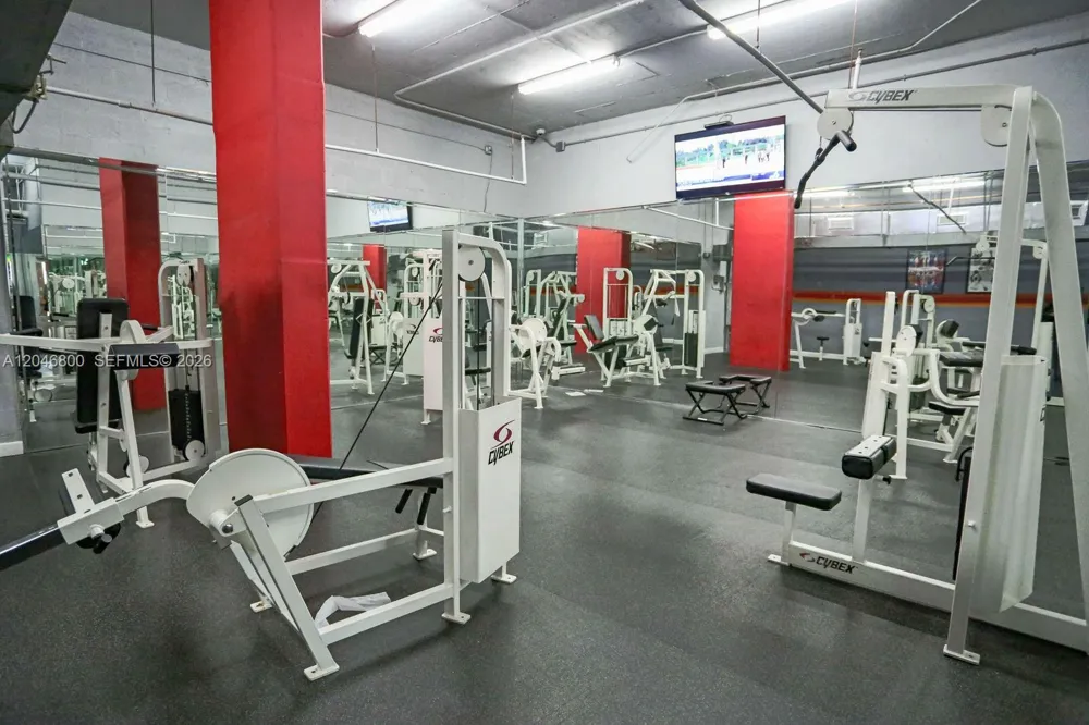 915 NW 1st Ave #H2707 Miami, FL 33136