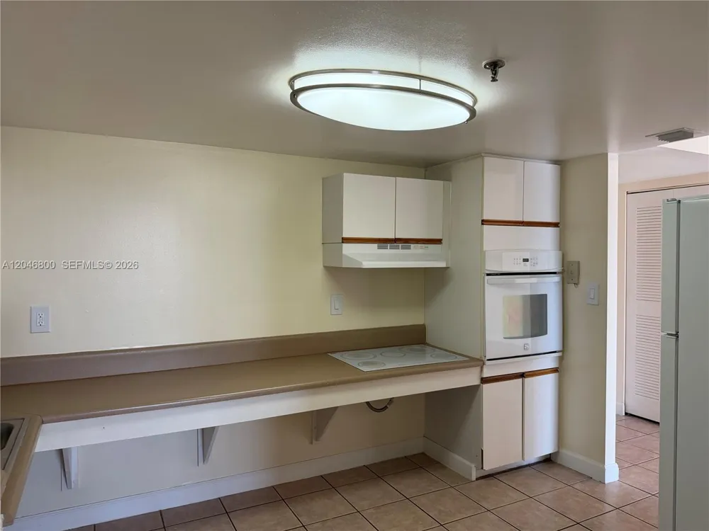 915 NW 1st Ave #H2707 Miami, FL 33136