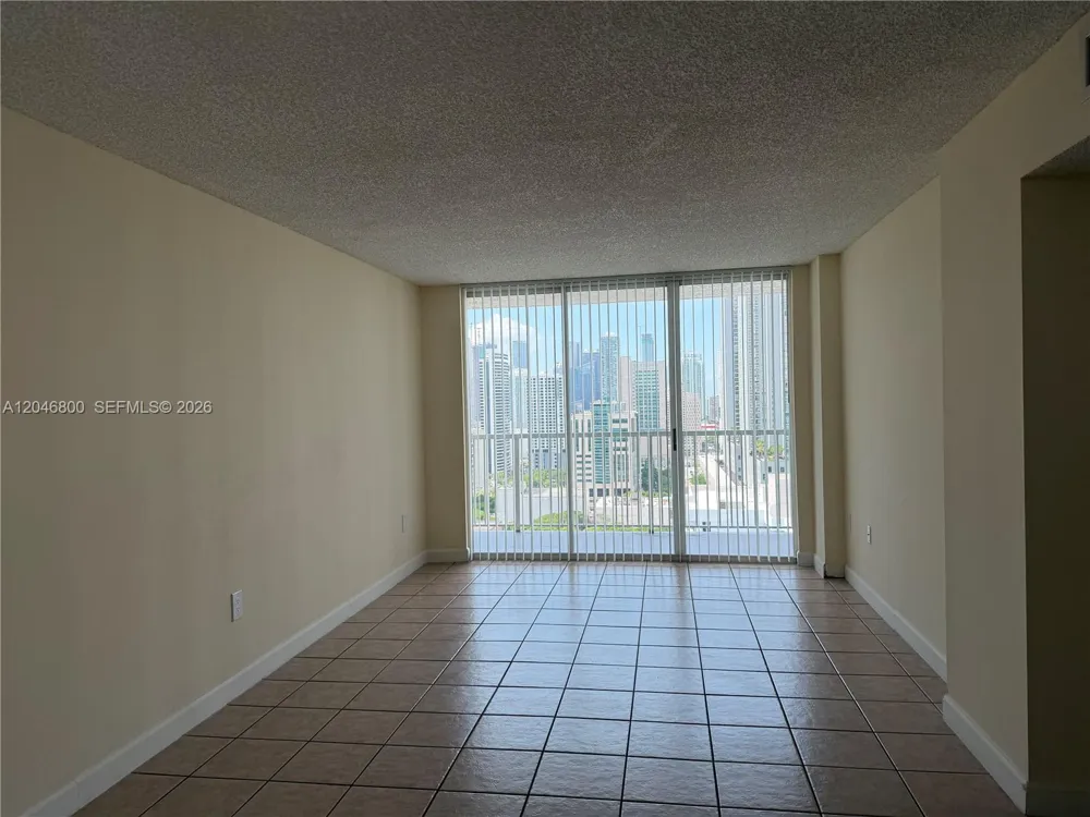 915 NW 1st Ave #H2707 Miami, FL 33136
