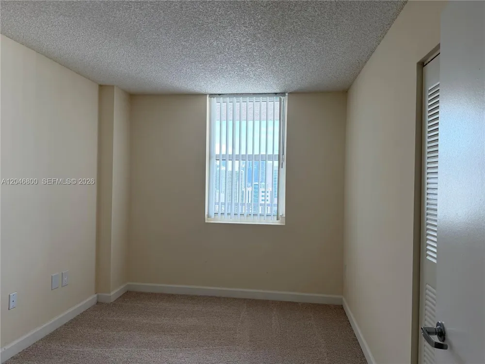 915 NW 1st Ave #H2707 Miami, FL 33136
