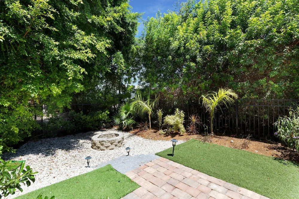 239 W Seaview Drive 