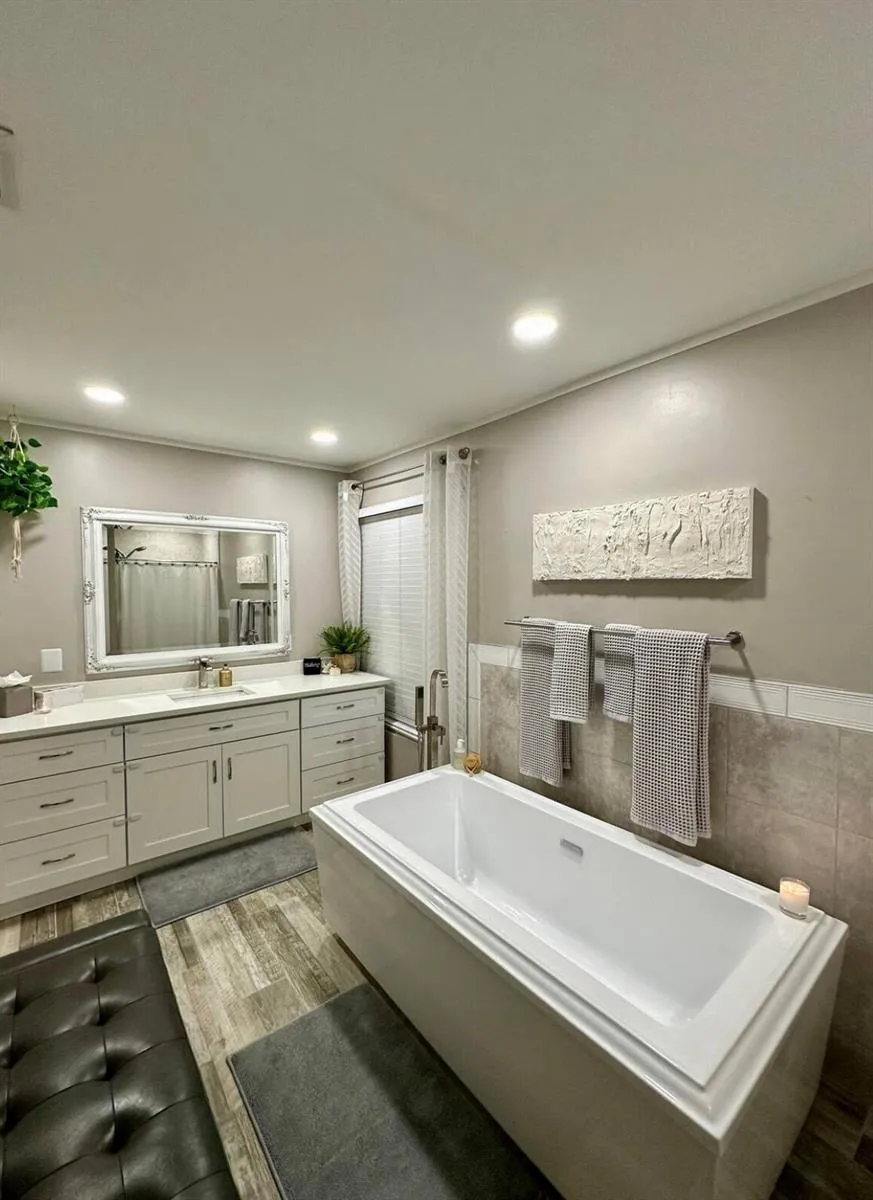 528 Date Palm Drive Lake Park, FL 33403