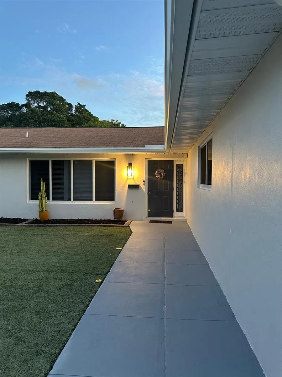 528 Date Palm Drive Lake Park, FL 33403
