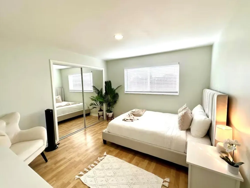 528 Date Palm Drive Lake Park, FL 33403