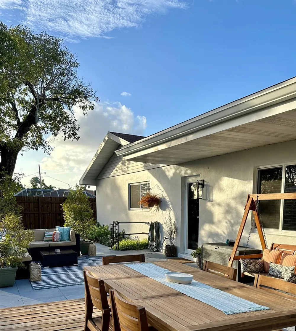 528 Date Palm Drive Lake Park, FL 33403