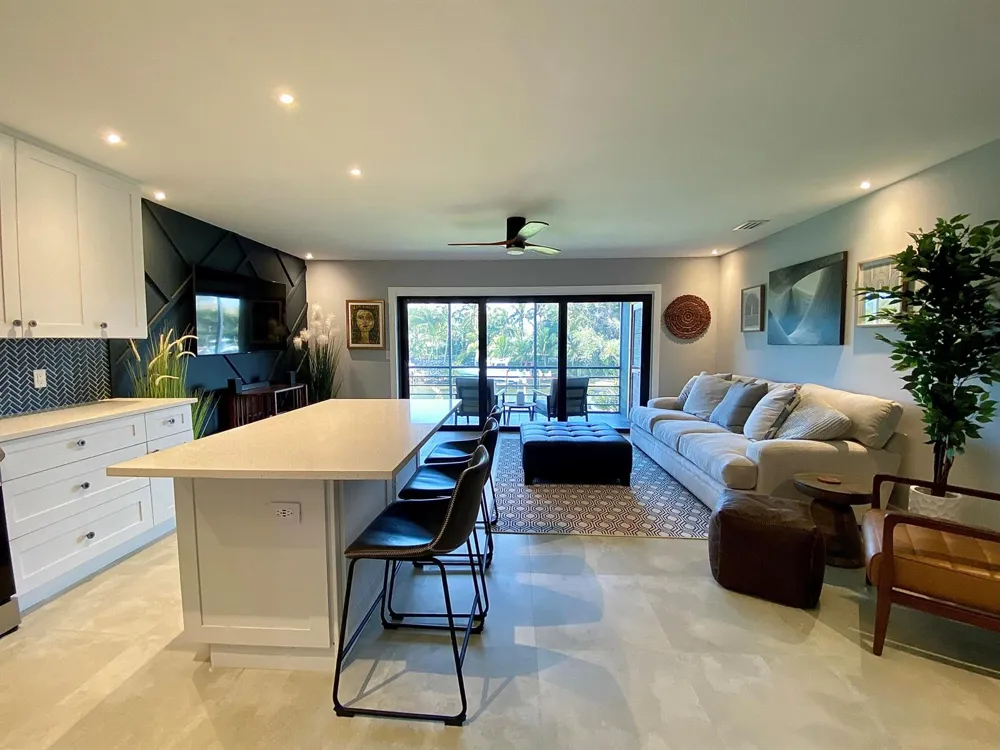 342 Southwind Drive #205 North Palm Beach, FL 33408