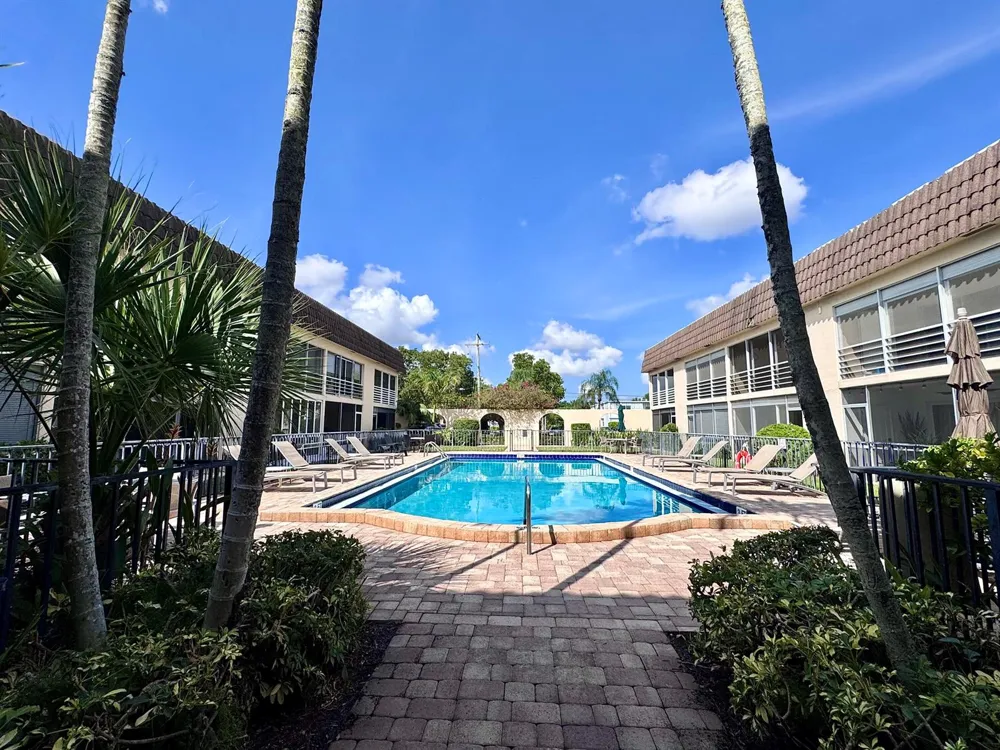 342 Southwind Drive #205 North Palm Beach, FL 33408