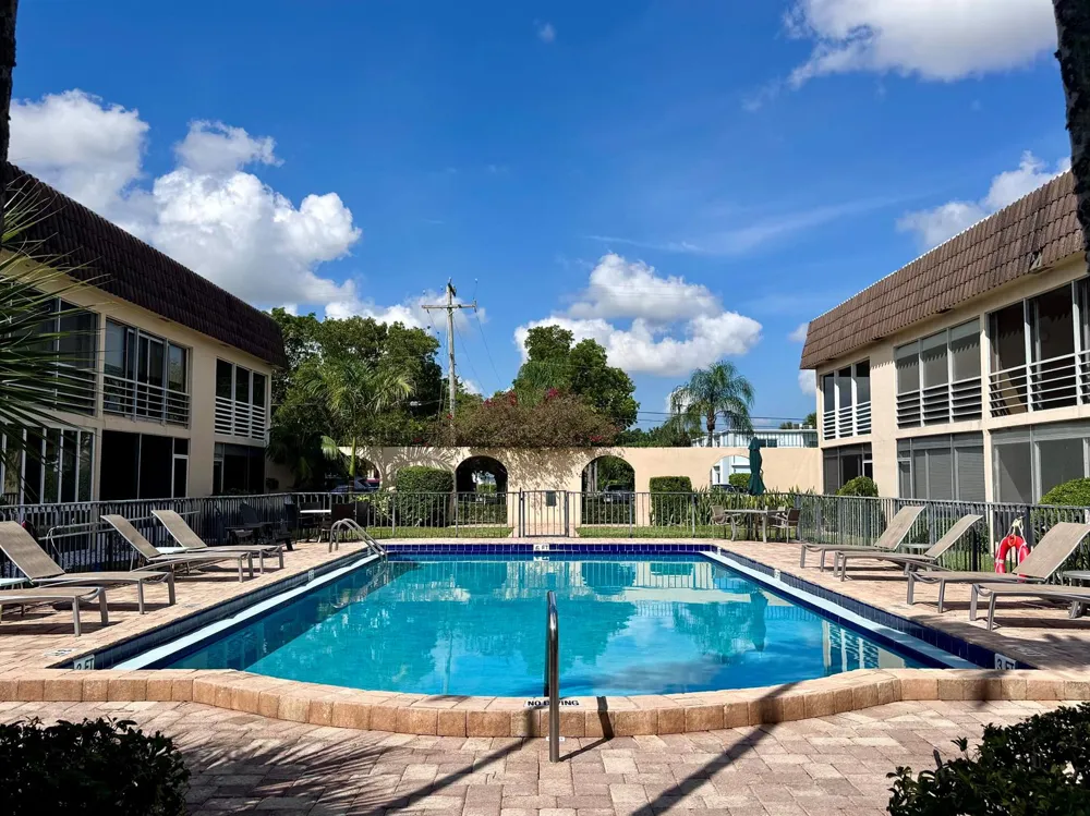 342 Southwind Drive #205 North Palm Beach, FL 33408