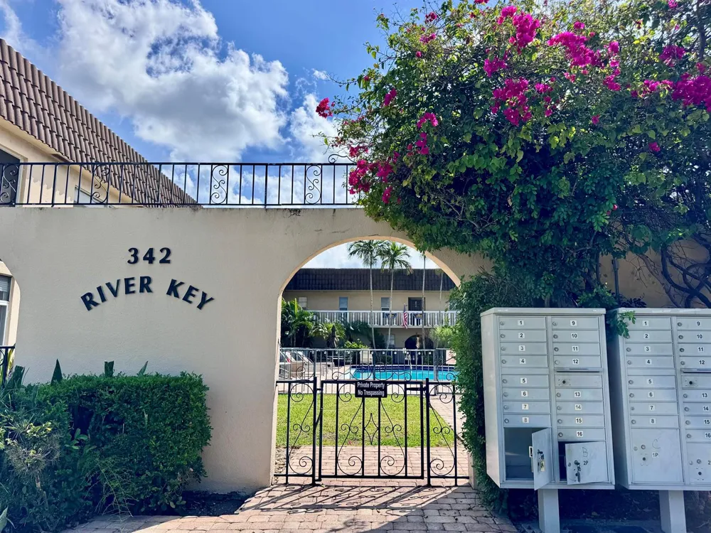 342 Southwind Drive #205 North Palm Beach, FL 33408