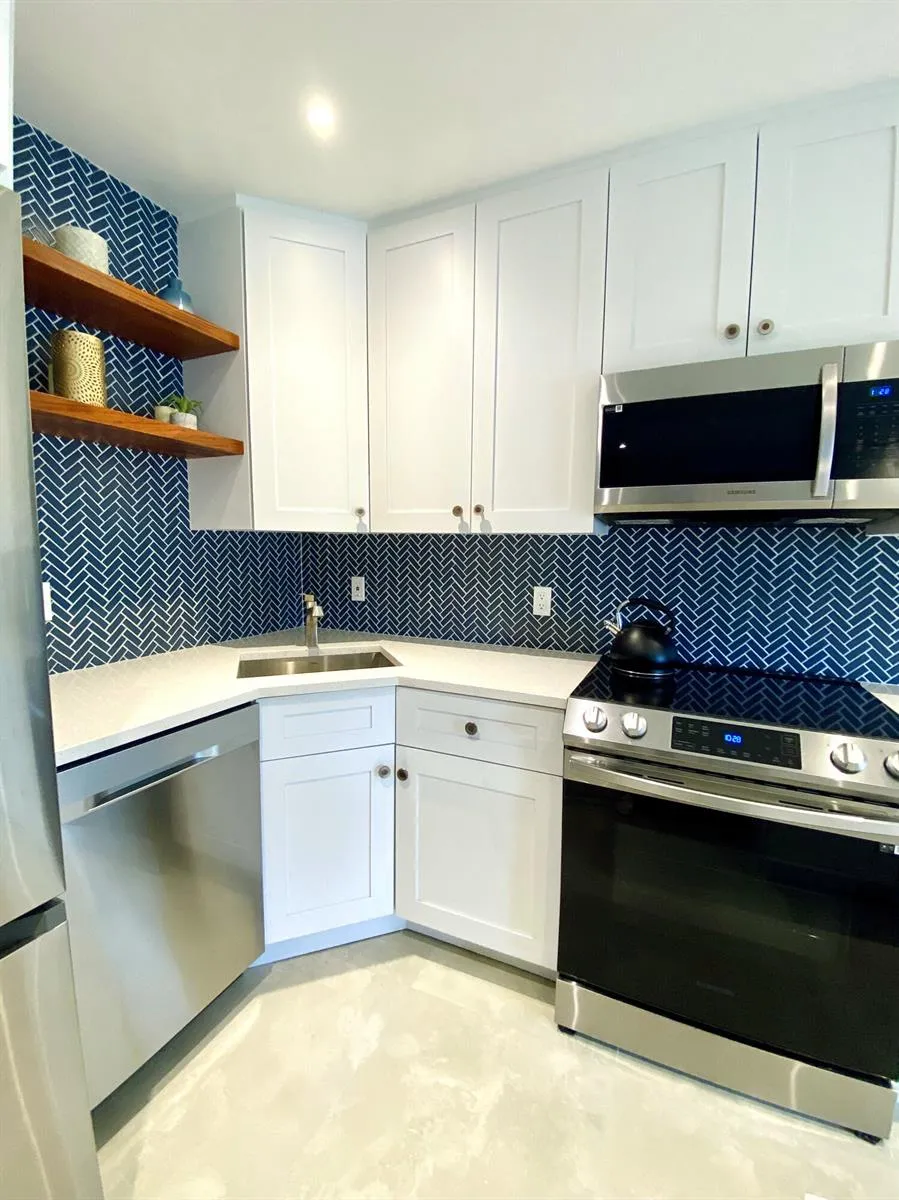 342 Southwind Drive #205 North Palm Beach, FL 33408