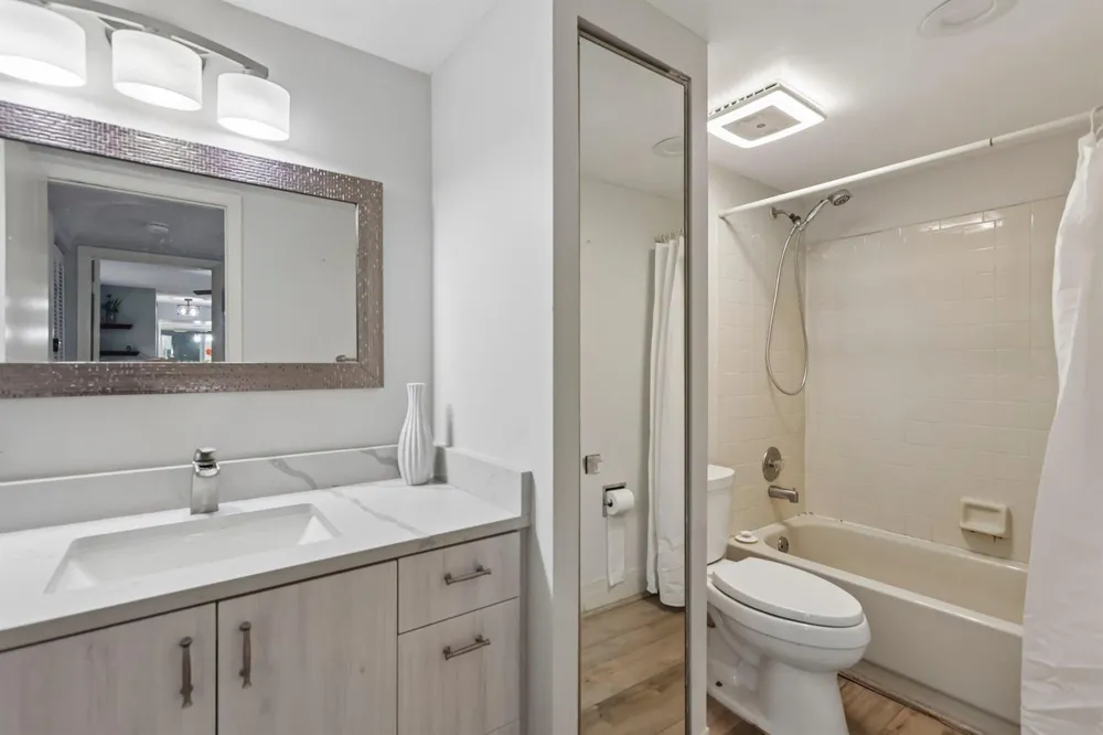 1176 SW 118th Terrace Davie, FL 33325