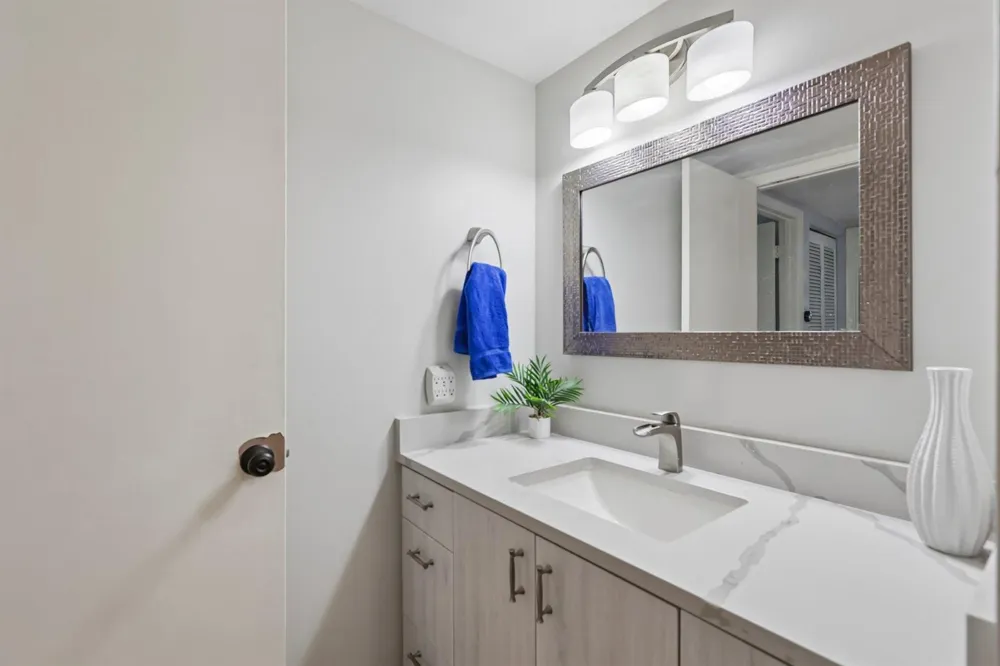 1176 SW 118th Terrace Davie, FL 33325