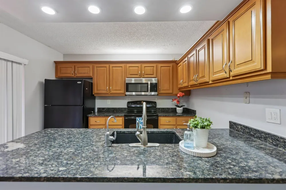 1176 SW 118th Terrace Davie, FL 33325