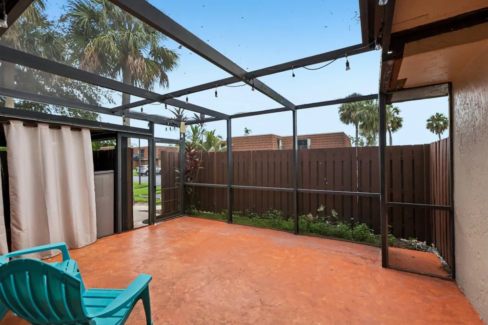 1176 SW 118th Terrace Davie, FL 33325