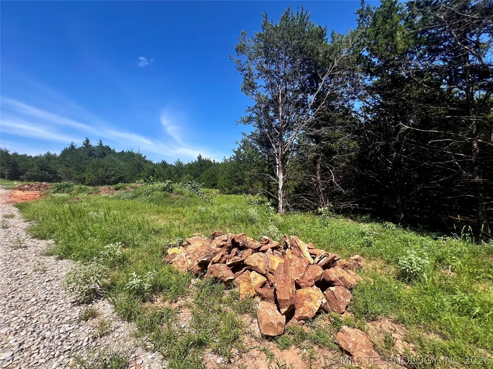 8 Dynamite Road Agra, OK 74824