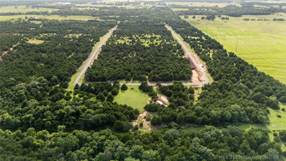 8 Dynamite Road Agra, OK 74824