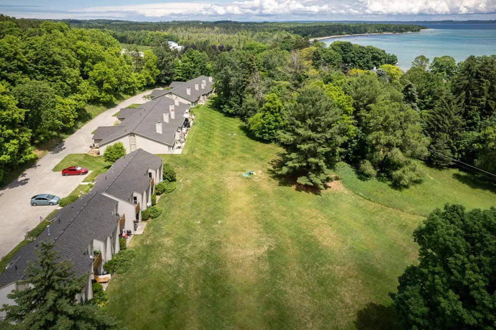 11255 E Fort Road Bingham Township, MI 49682
