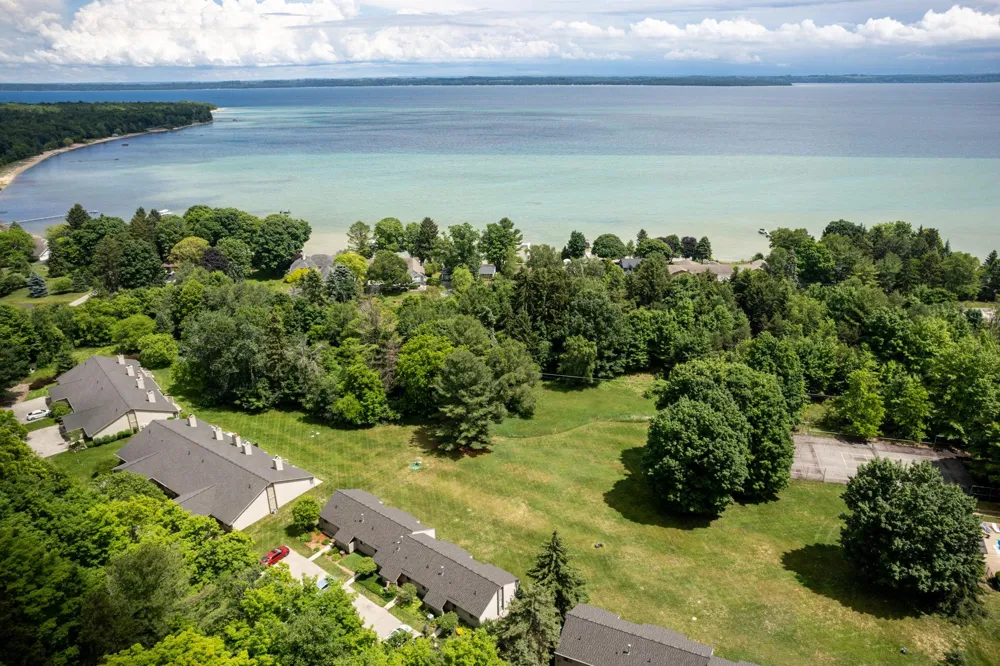 11255 E Fort Road Bingham Township, MI 49682