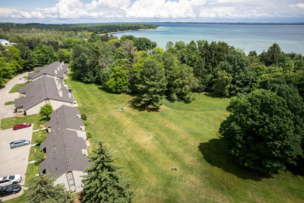 11255 E Fort Road Bingham Township, MI 49682