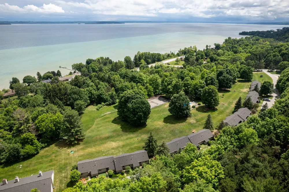 11255 E Fort Road Bingham Township, MI 49682