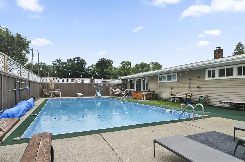 18116 205th Avenue Green Charter Township, MI 49307