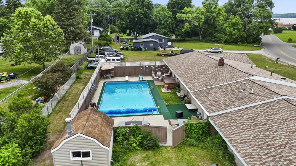 18116 205th Avenue Green Charter Township, MI 49307