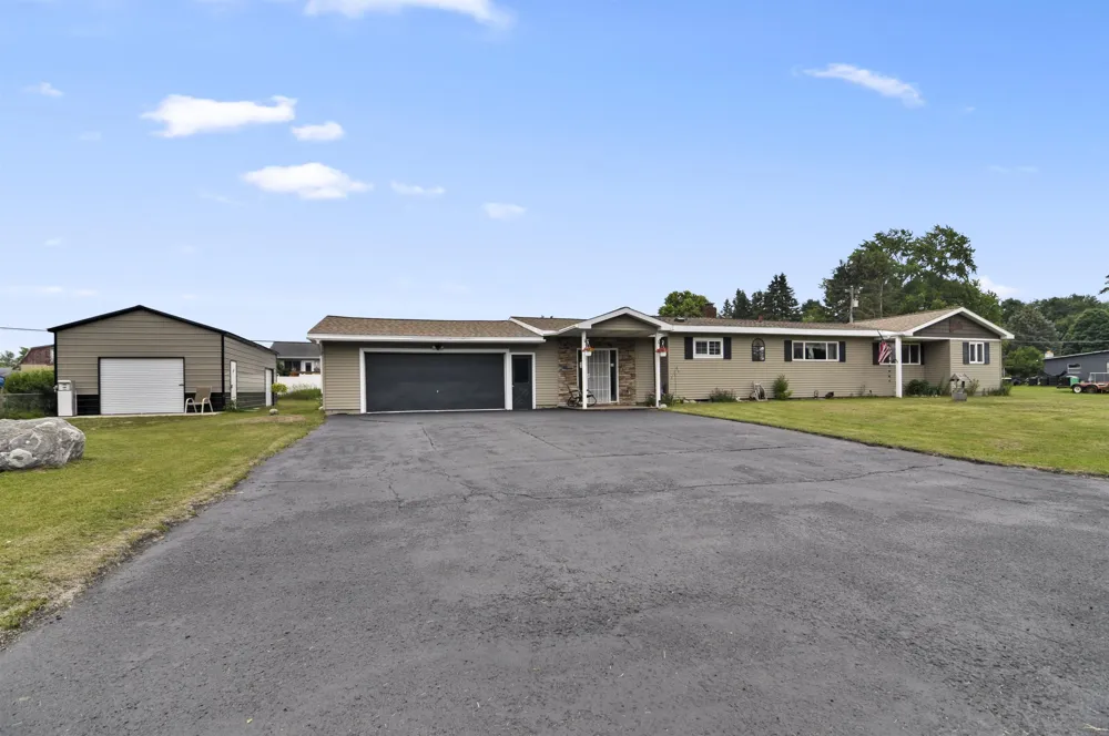 18116 205th Avenue Green Charter Township, MI 49307