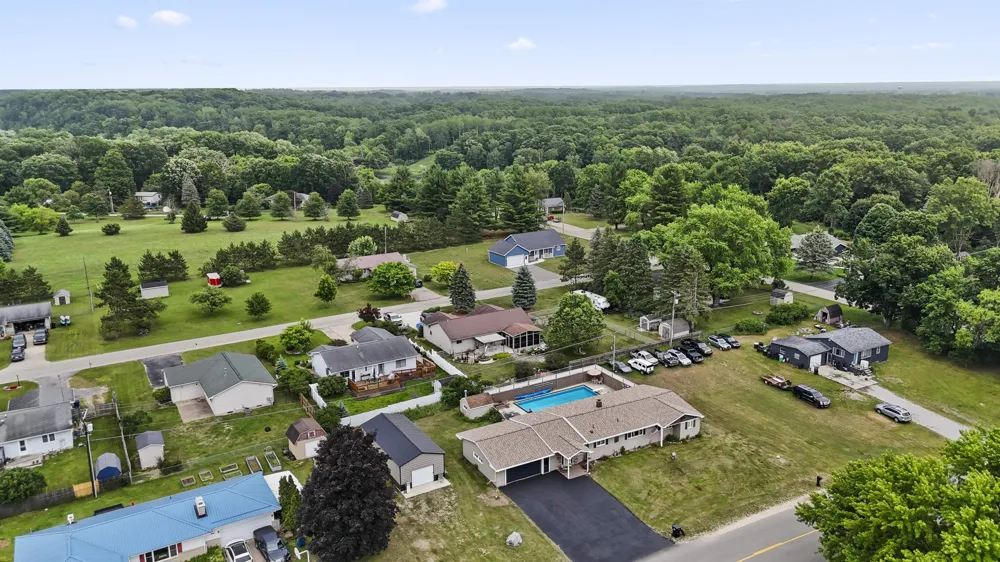 18116 205th Avenue Green Charter Township, MI 49307
