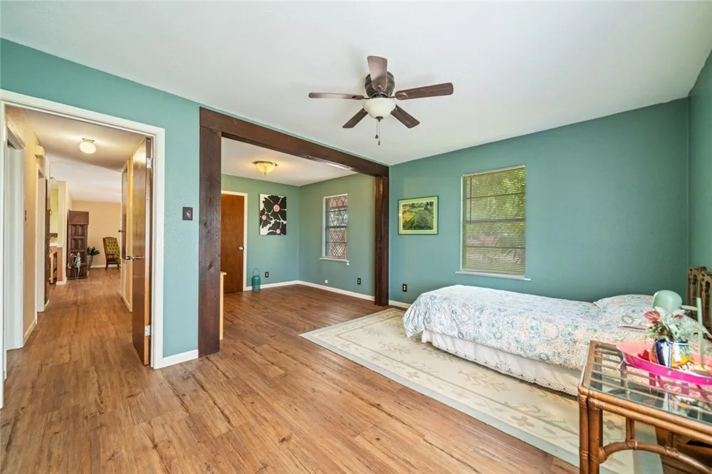 639 SW 10th St Premont, TX 78375