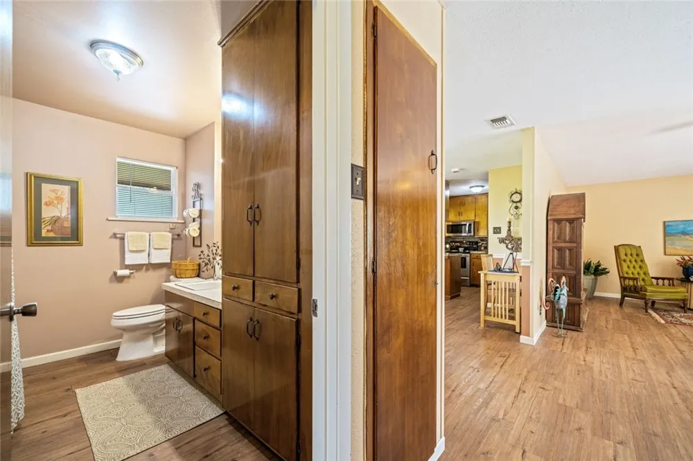 639 SW 10th St Premont, TX 78375