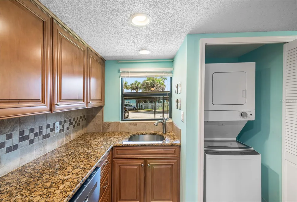 2390 OCEAN SHORE BOULEVARD #1040 Ormond Beach, FL 32176