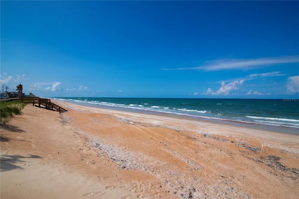 2390 OCEAN SHORE BOULEVARD #1040 Ormond Beach, FL 32176