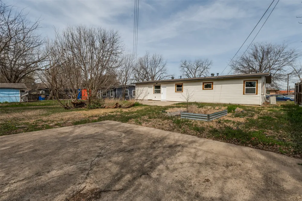 800 E Tucker Boulevard Arlington, TX 76010