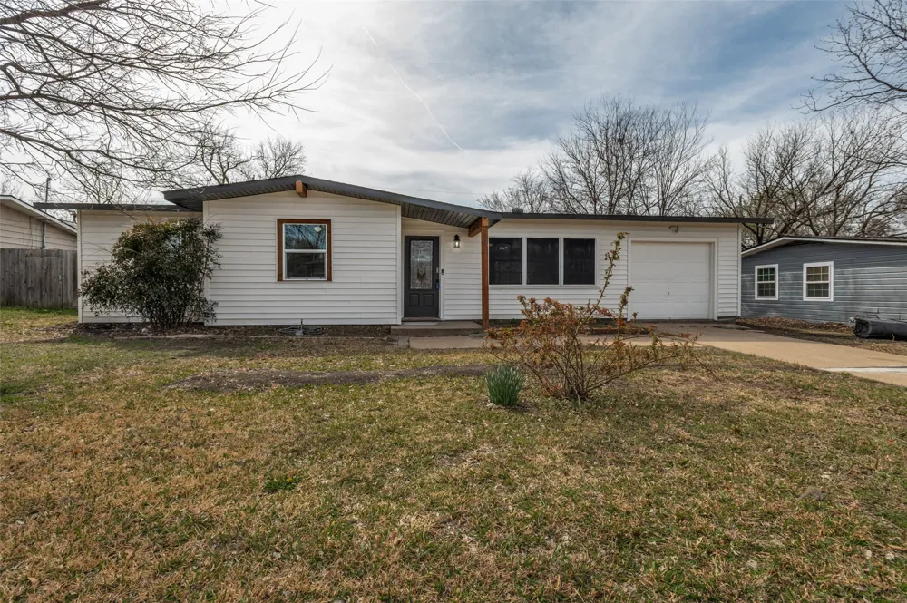 800 E Tucker Boulevard Arlington, TX 76010