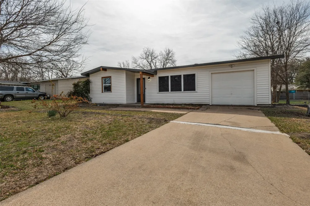 800 E Tucker Boulevard Arlington, TX 76010