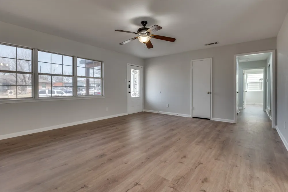 800 E Tucker Boulevard Arlington, TX 76010
