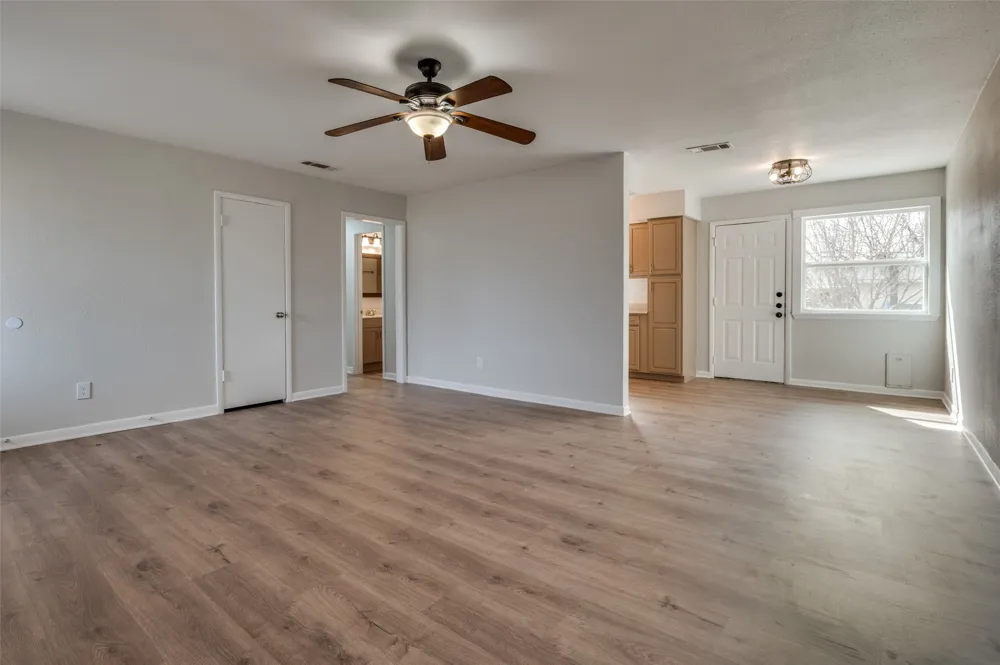 800 E Tucker Boulevard Arlington, TX 76010