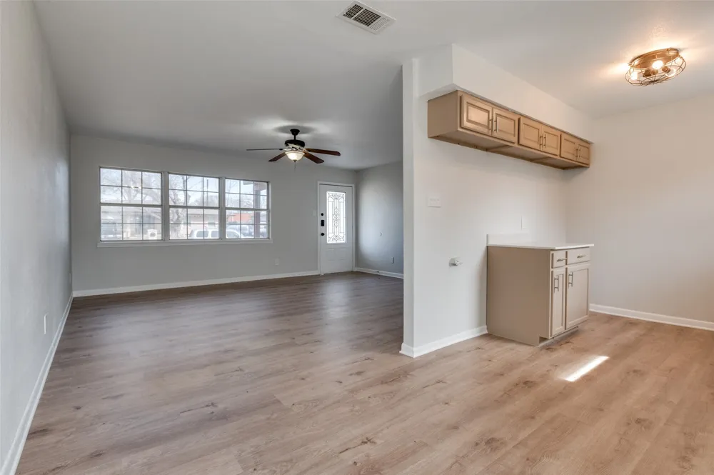 800 E Tucker Boulevard Arlington, TX 76010