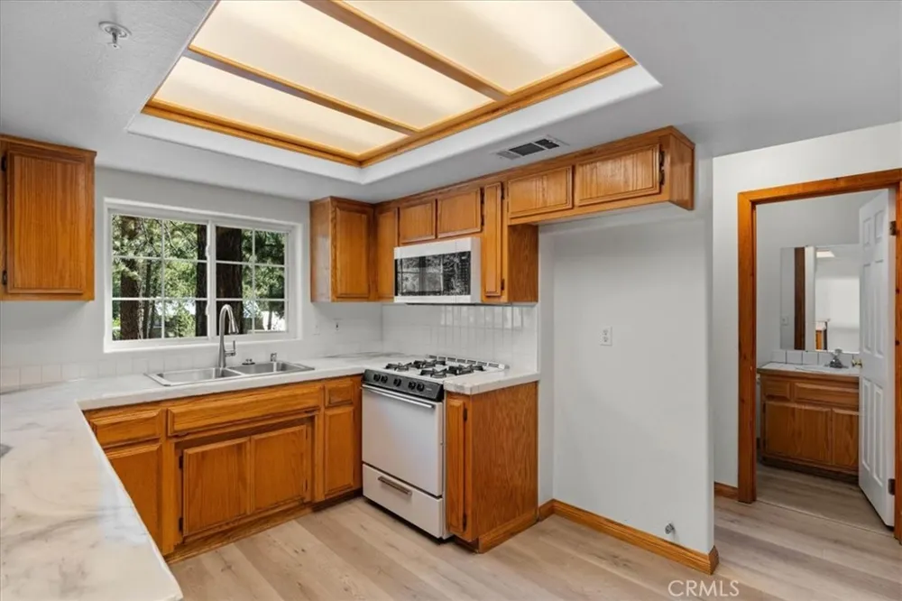 1536 Ross Wrightwood, CA 92397